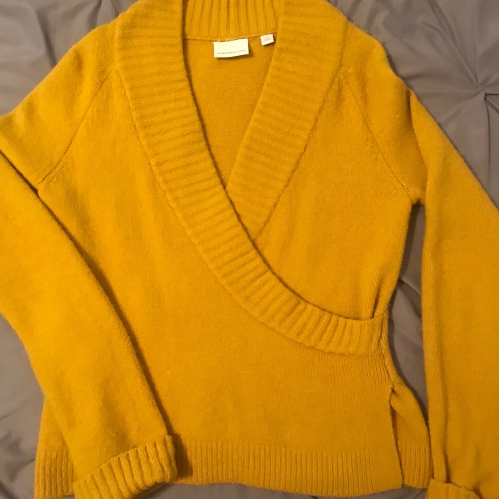 Anthropologie sweater size XS